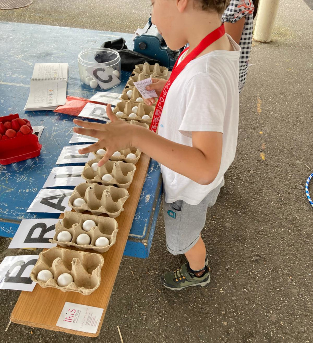 Atividade relacionada com o Braille no projeto Férias de Verão