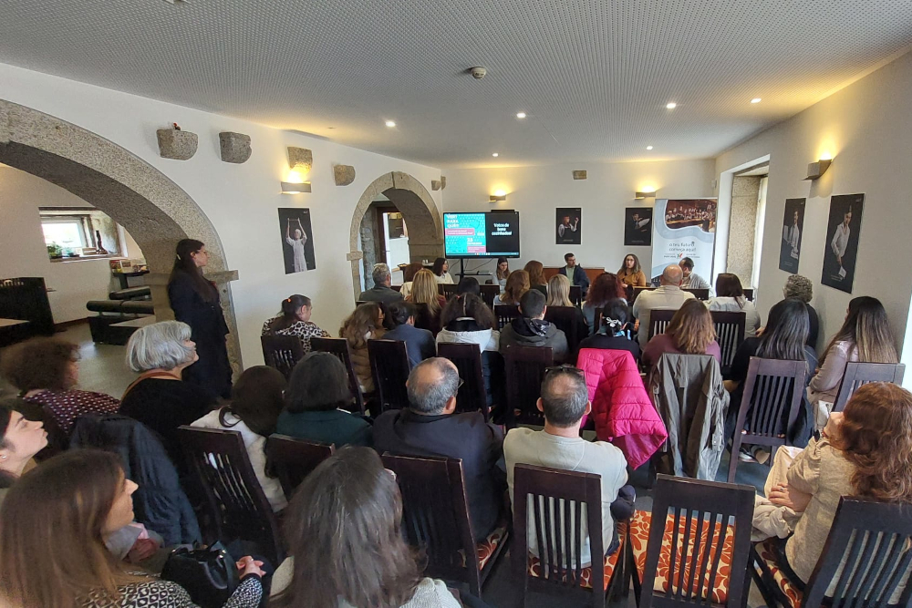 Momentos na apresentação do Manual «Culinária na Deficiência Visual»