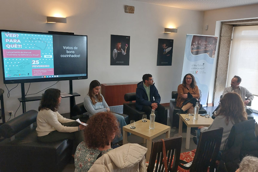 Momentos na apresentação do Manual «Culinária na Deficiência Visual»